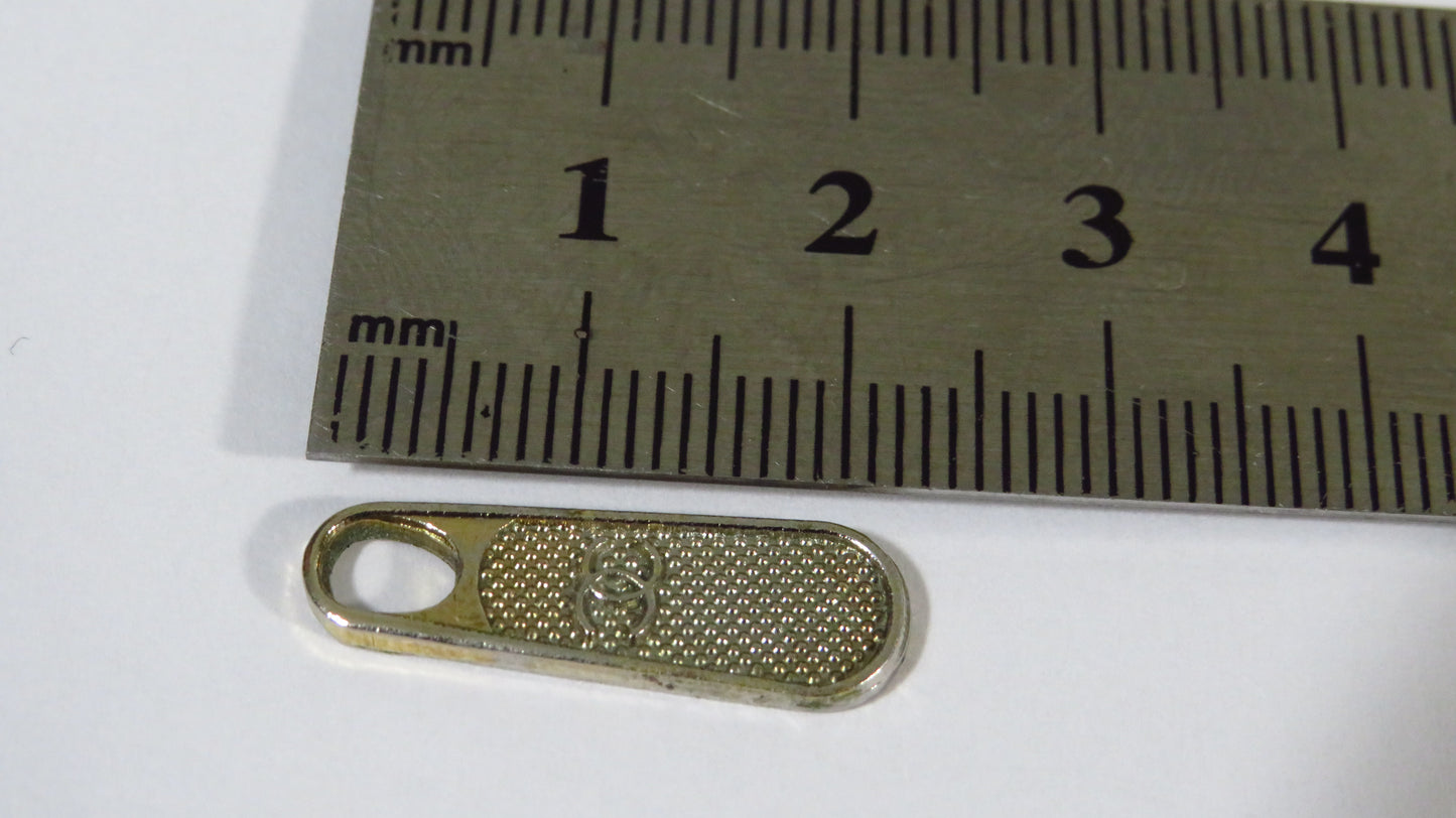 Vintage 80's Old Chanel Handbag Pocket Zipper!