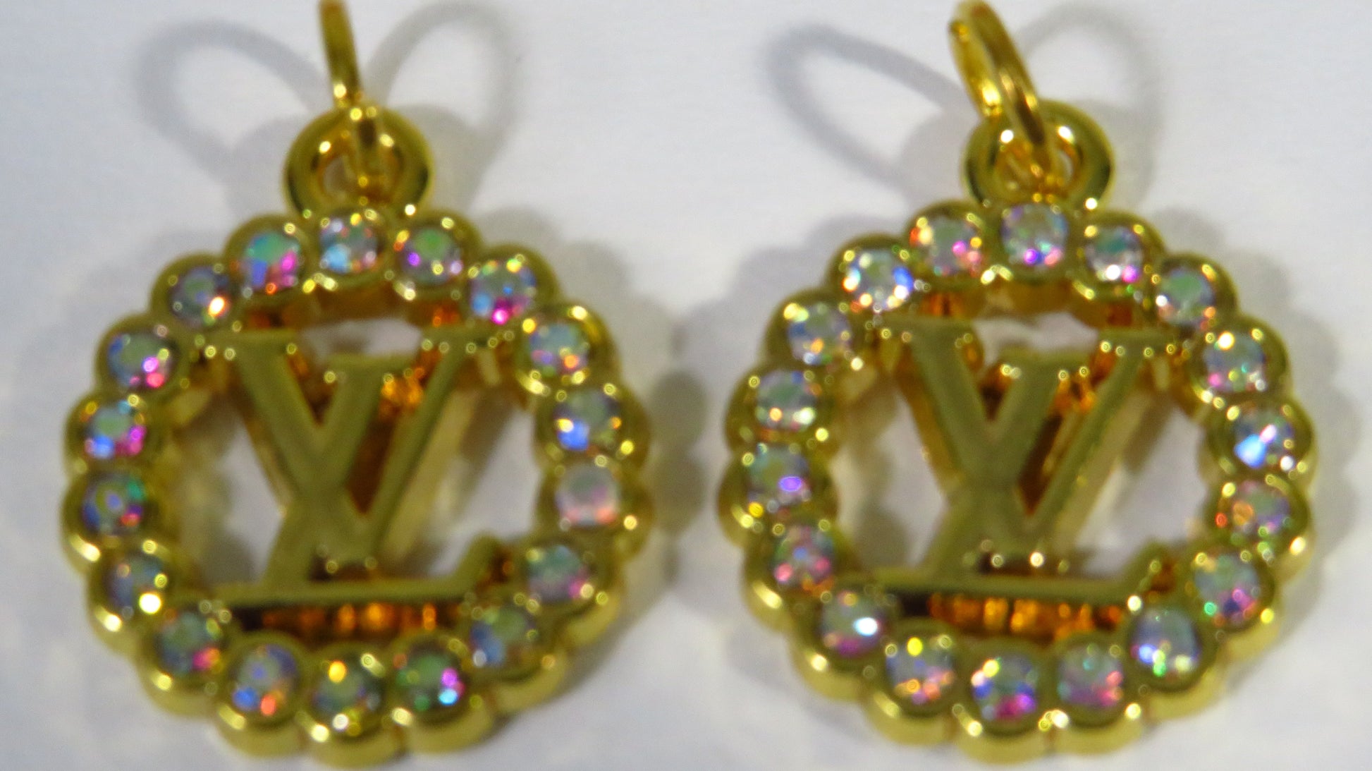 Louis Vuitton bundle charms!