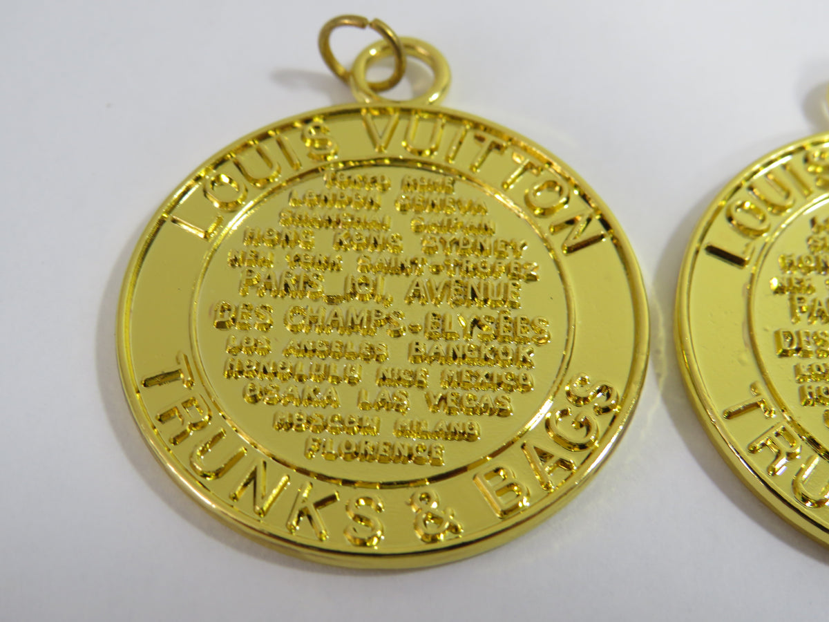Louis Vuitton Gold Tone Trunks And Bags Double Sided Pair Lot of 2 Bag Charms Pulls!