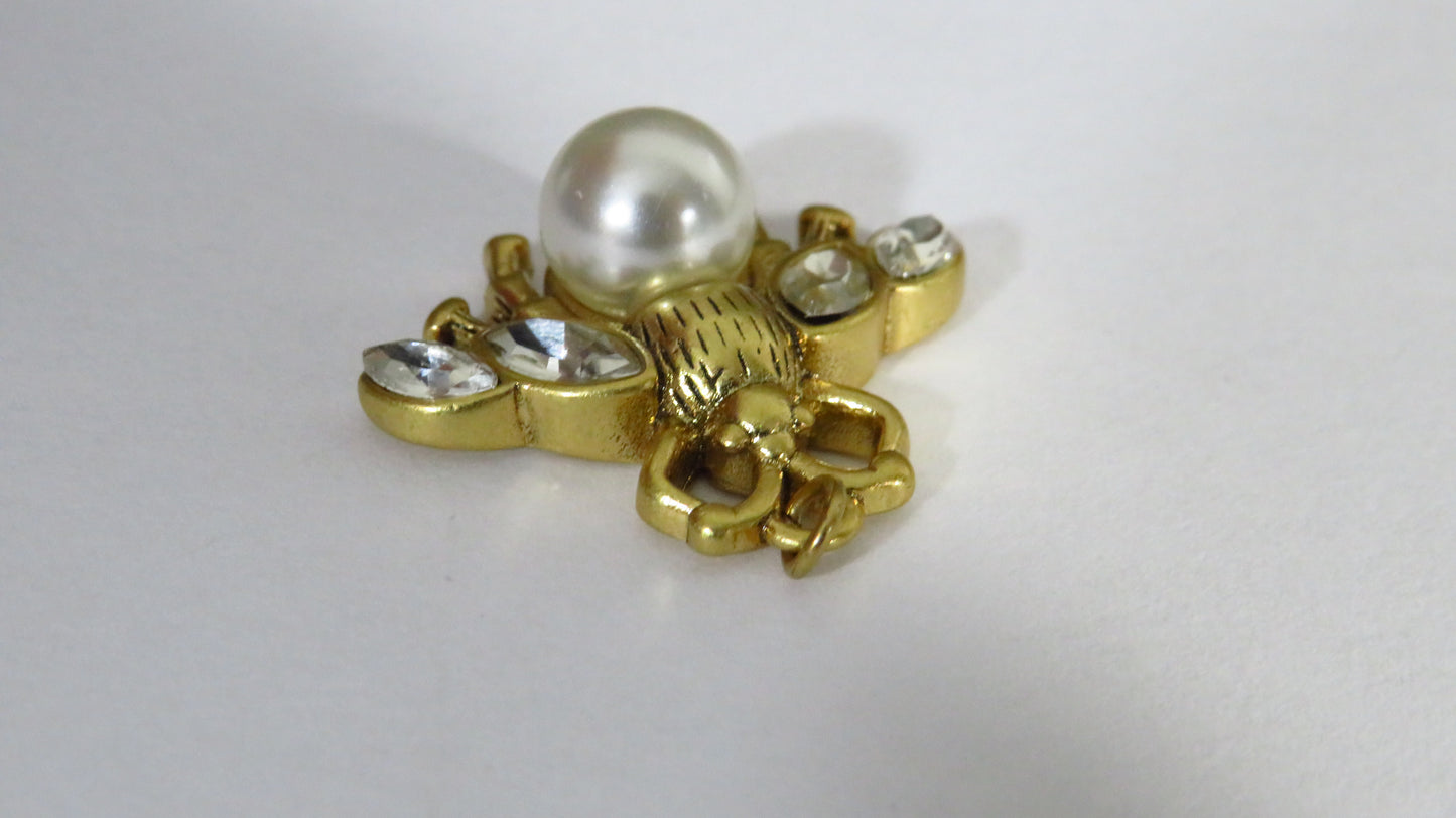 Gucci Unstamped Swarovski Crystal Beautiful Honey Bee Charm!