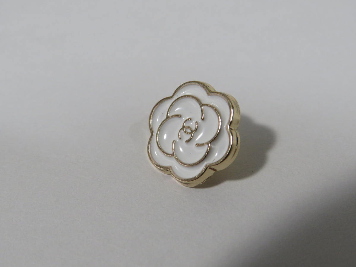 Chanel CC Mini White Flower Button 12mm!