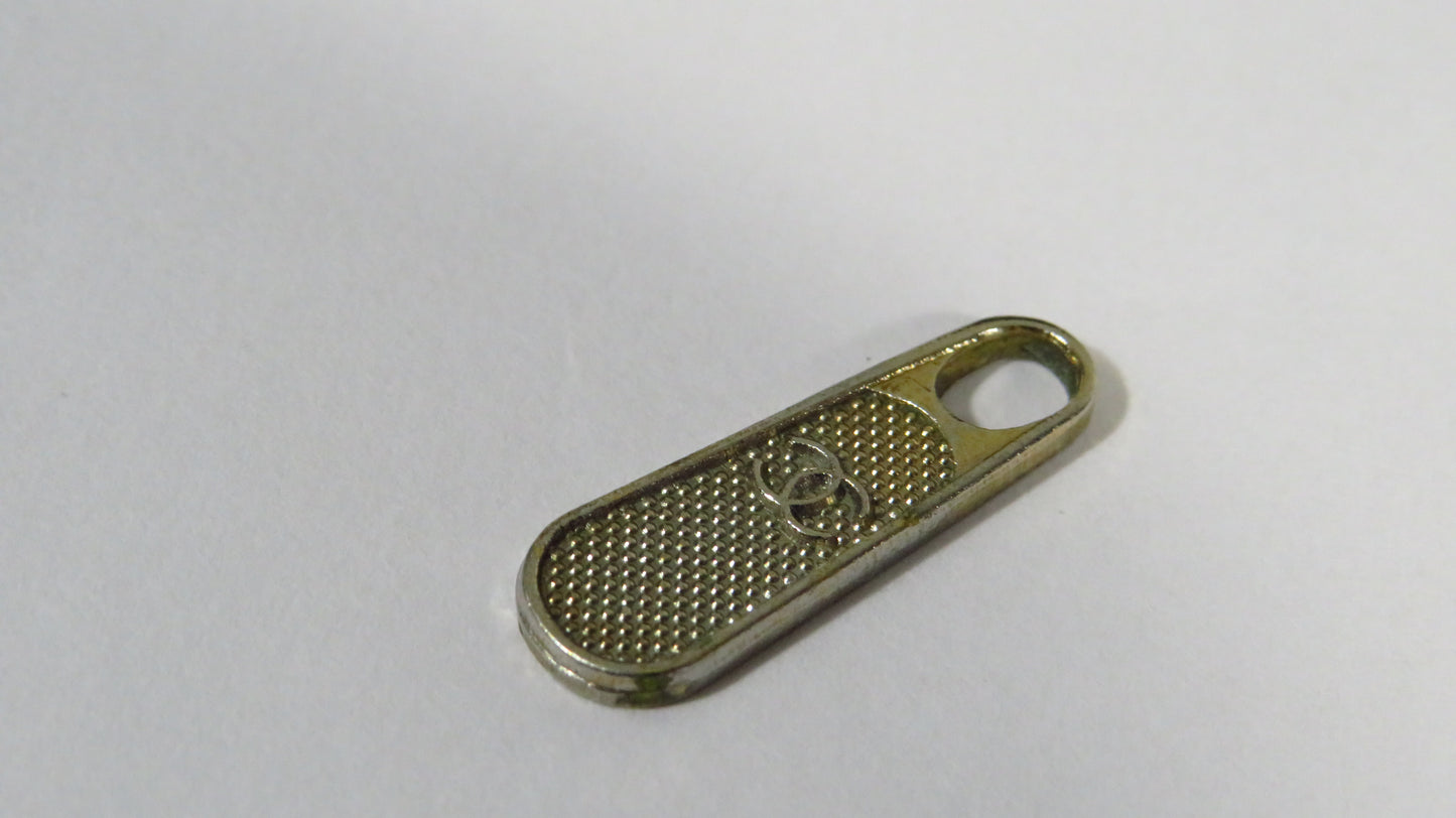 Vintage 80's Old Chanel Handbag Pocket Zipper!