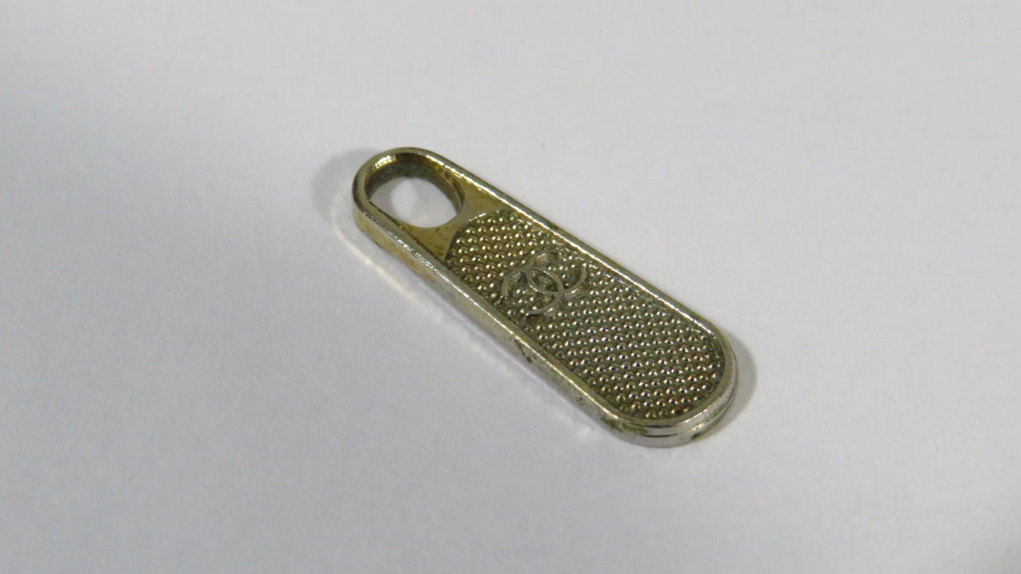 Vintage 80's Old Chanel Handbag Pocket Zipper!