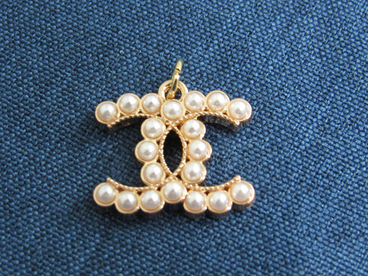 Chanel Pearl Lined Gold Tone Zipper Pull Charm Stamped!