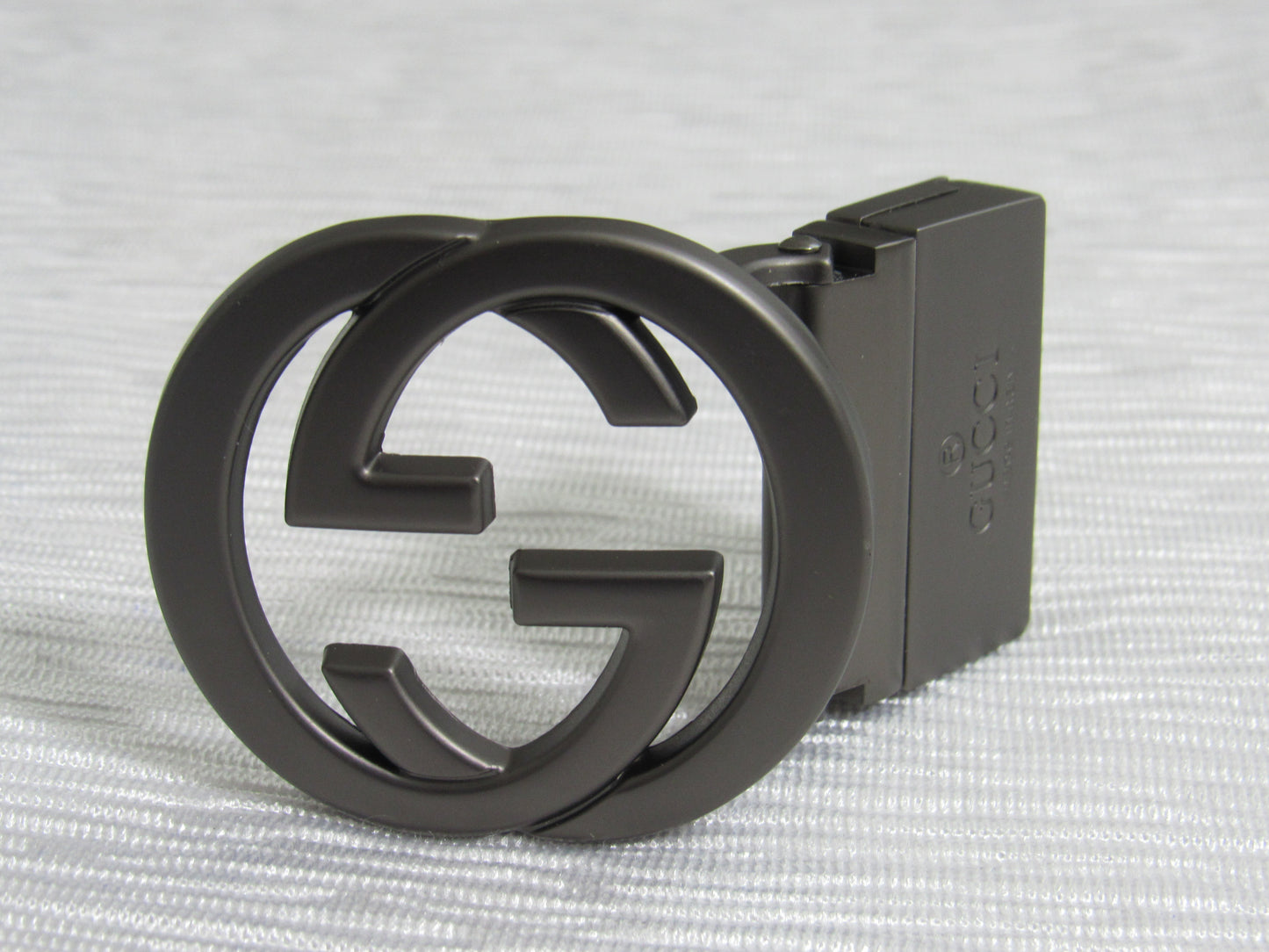 Gucci Italy Gray Interlocking G Adjustable Belt Buckle!