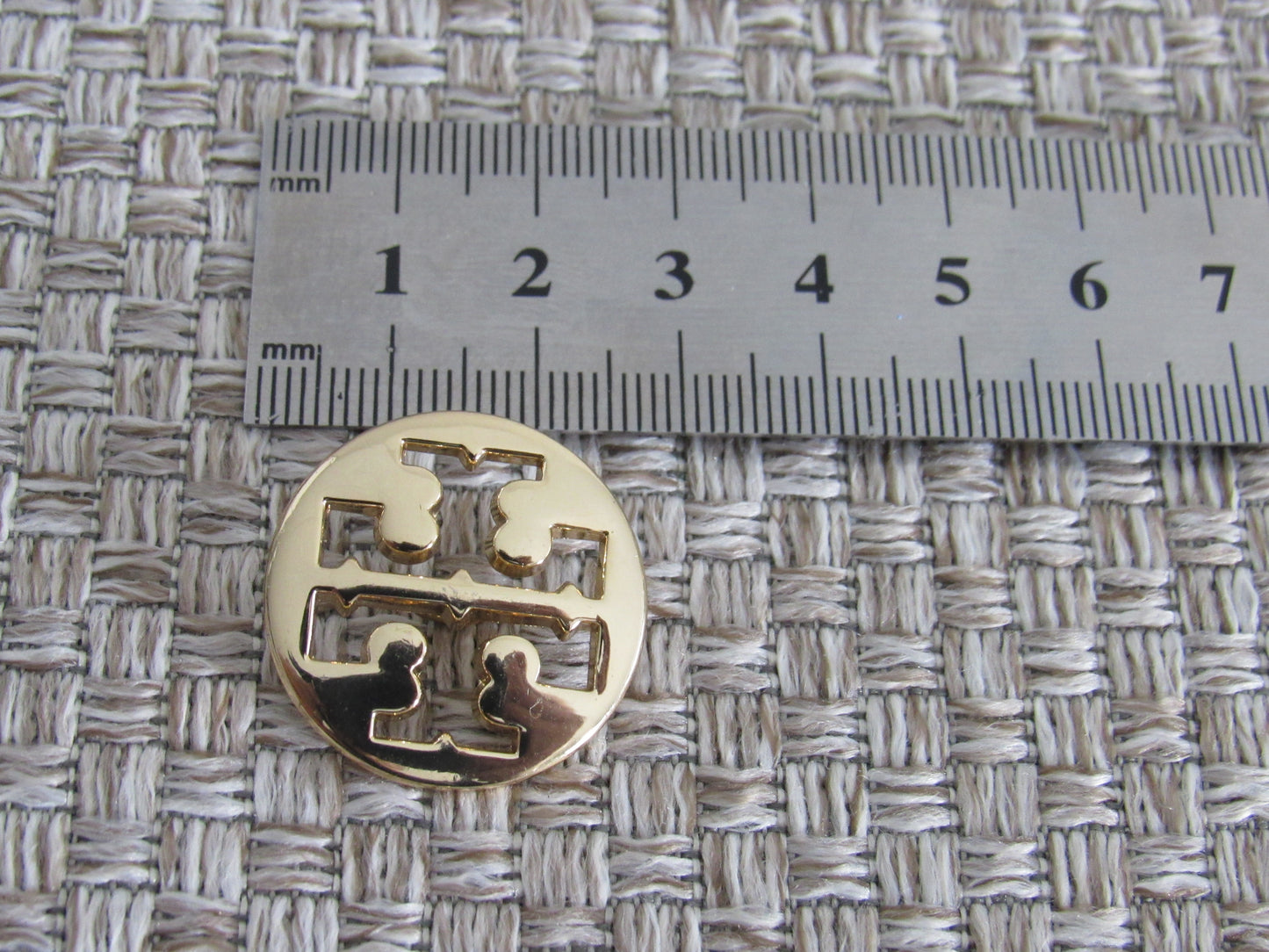 Tory Burch Gold Button 25mm!