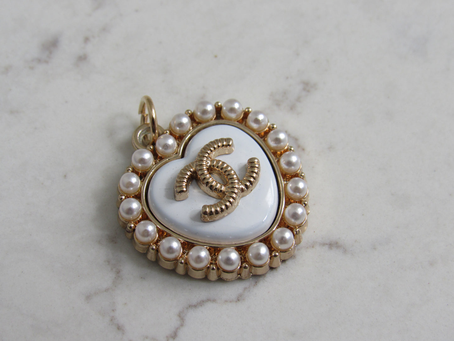 Retro Chanel Pearl Lined White And Gold Tone Heart Charm Zipper Pull!