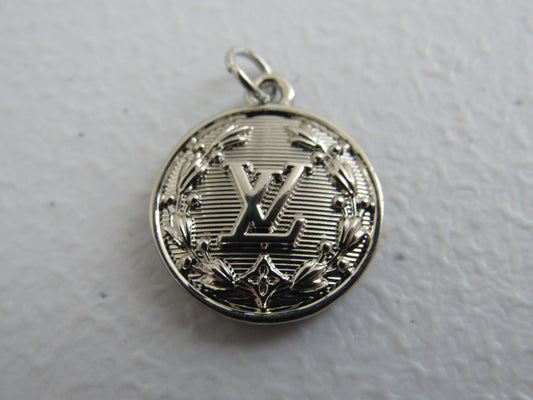 Louis Vuitton Silver Tone Engraved Medallion Zipper Pull Charm!