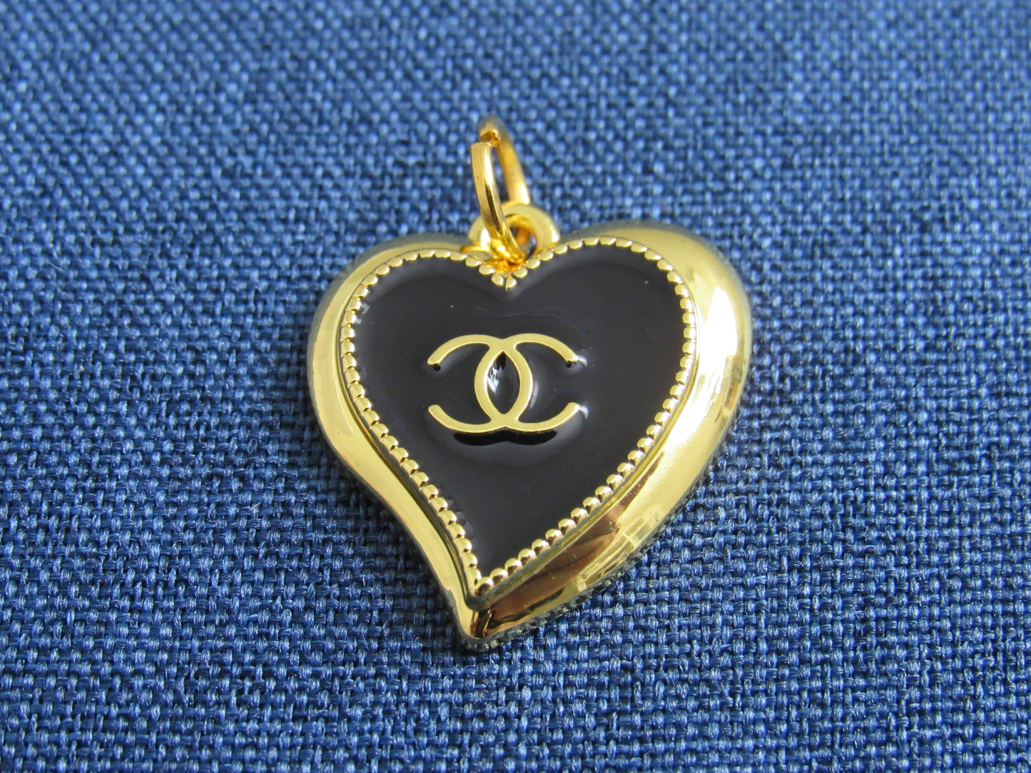 Chanel Retro Black And Gold Abstract Heart Zipper Pull Charm Stamped!