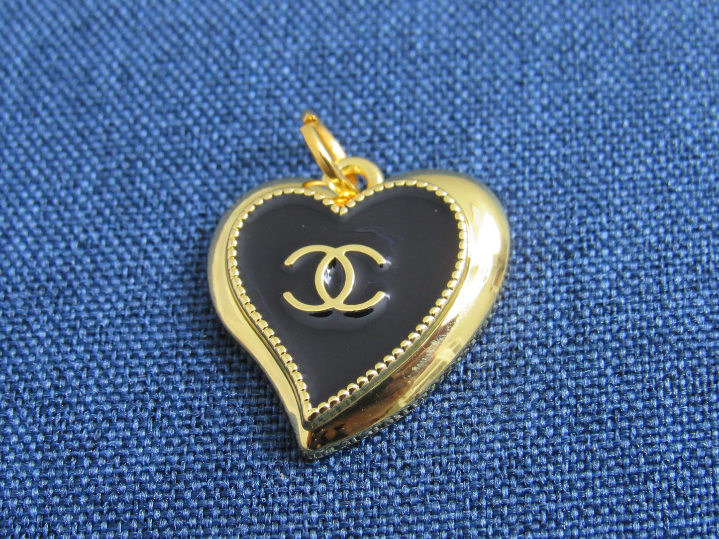 Chanel Retro Black And Gold Abstract Heart Zipper Pull Charm Stamped!