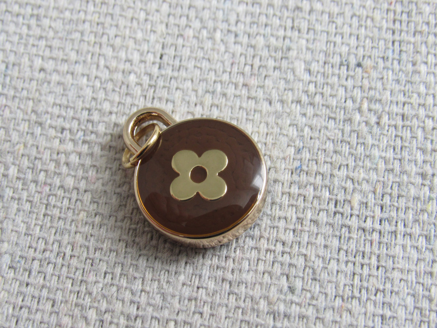 Louis Vuitton Brown And Gold Tone Clover Double Side Zipper Pull Charm!