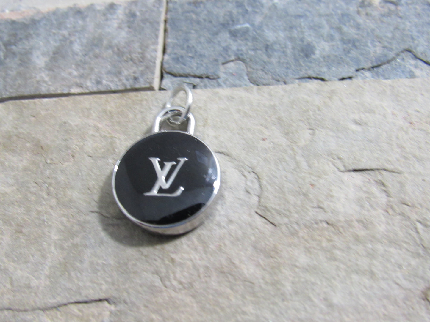 Louis Vuitton 15mm Black And Silver Oval Zipper Pull Charm USA made!